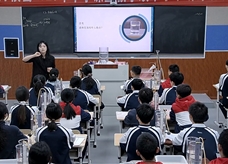 2024人教版八年级物理《9.2 液体的压强》教学视频